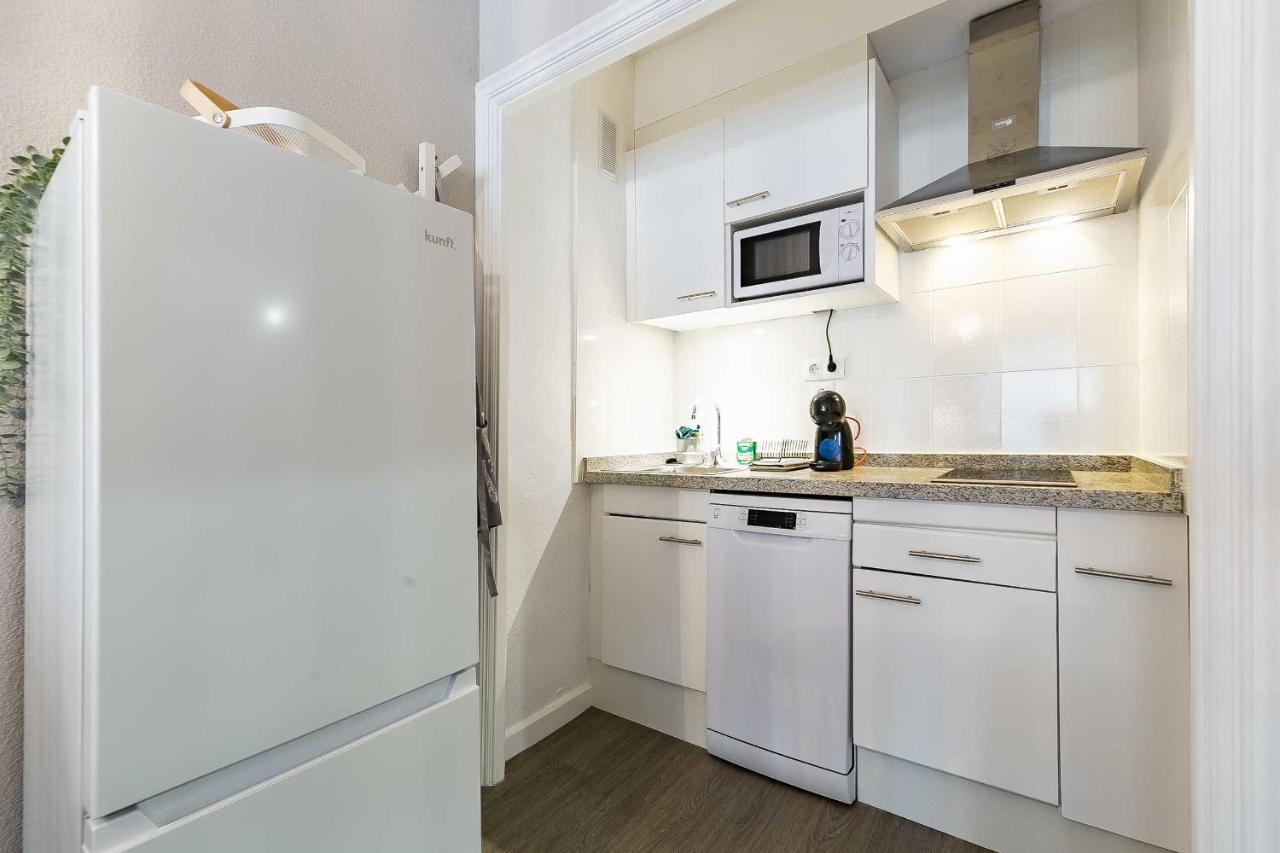 76-Lovely Beach Front Apartment In פואנגירולה מראה חיצוני תמונה