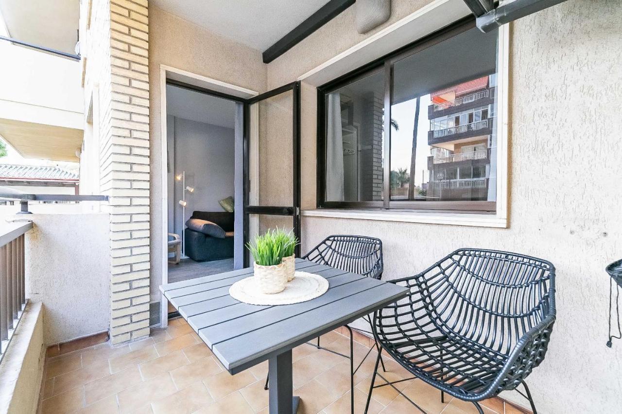 76-Lovely Beach Front Apartment In פואנגירולה מראה חיצוני תמונה