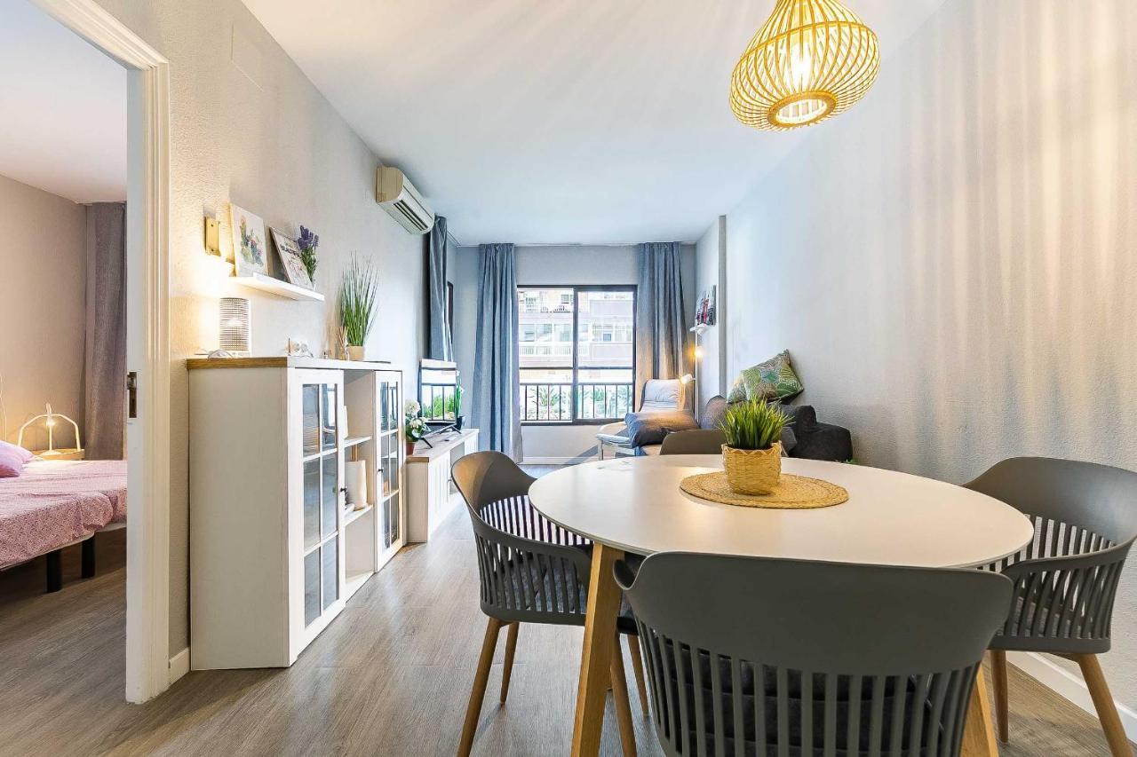 76-Lovely Beach Front Apartment In פואנגירולה מראה חיצוני תמונה